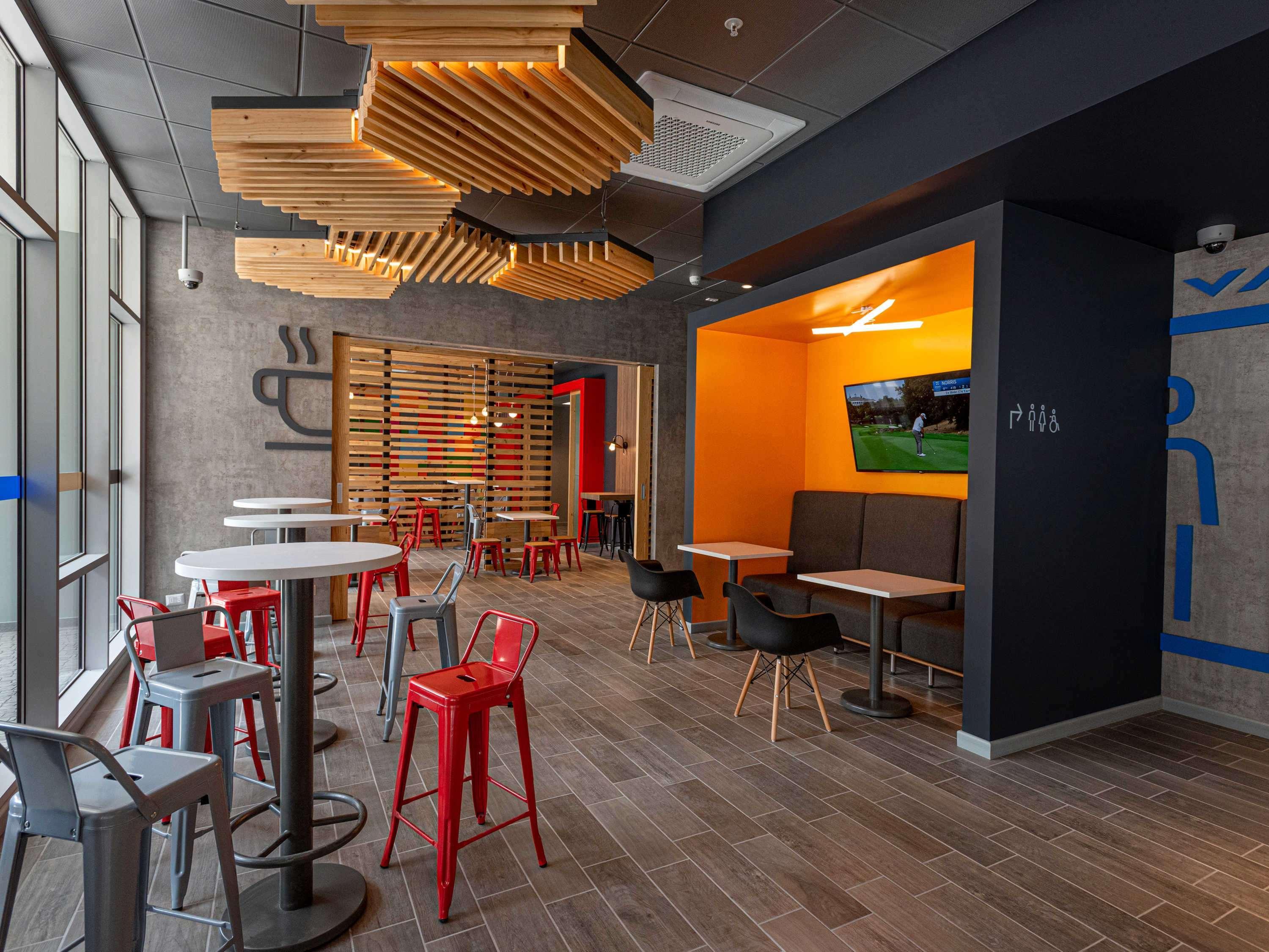 Ibis Budget Miraflores Hotel 3*